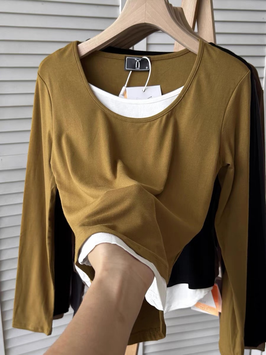 Design niche round neck long-sleeved T-shirt for women early autumn new fake two-piece color matching slim inner top and bottoming shirt