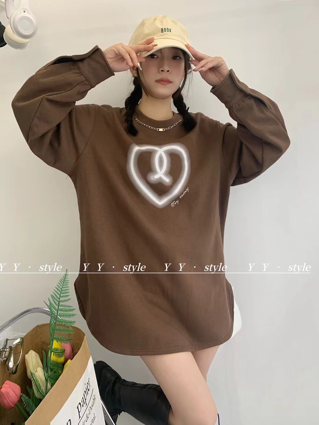Thickened fleece long-sleeved T-shirt for women 2023 autumn and winter love letters printed casual loose round neck chain top