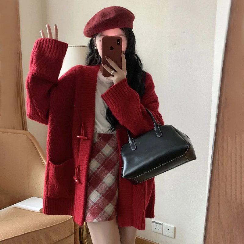 聖誕新年冬季溫柔系穿搭韓劇甜美寬鬆毛衣開衫高腰半身裙三件套裝