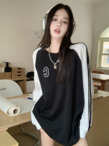 Real shot of early autumn new Korean style contrasting color stitching letter pullover round neck sweatshirt for women loose long-sleeved thin top
