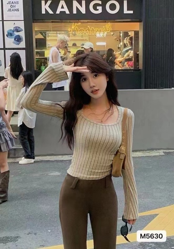 Square collar trumpet long-sleeved knitted bottoming shirt for women 2023 spring, autumn and winter Korean style thin slim fit short inner top