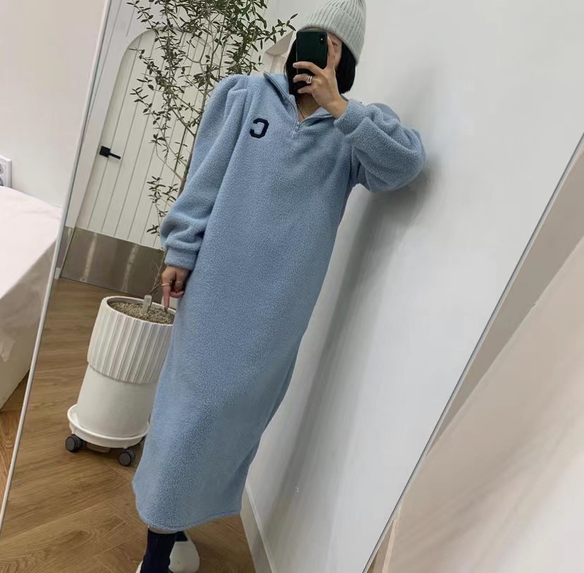 A large number of Korean Dongdaemun lamb wool thickened casual loose lazy style long sweatshirt dress