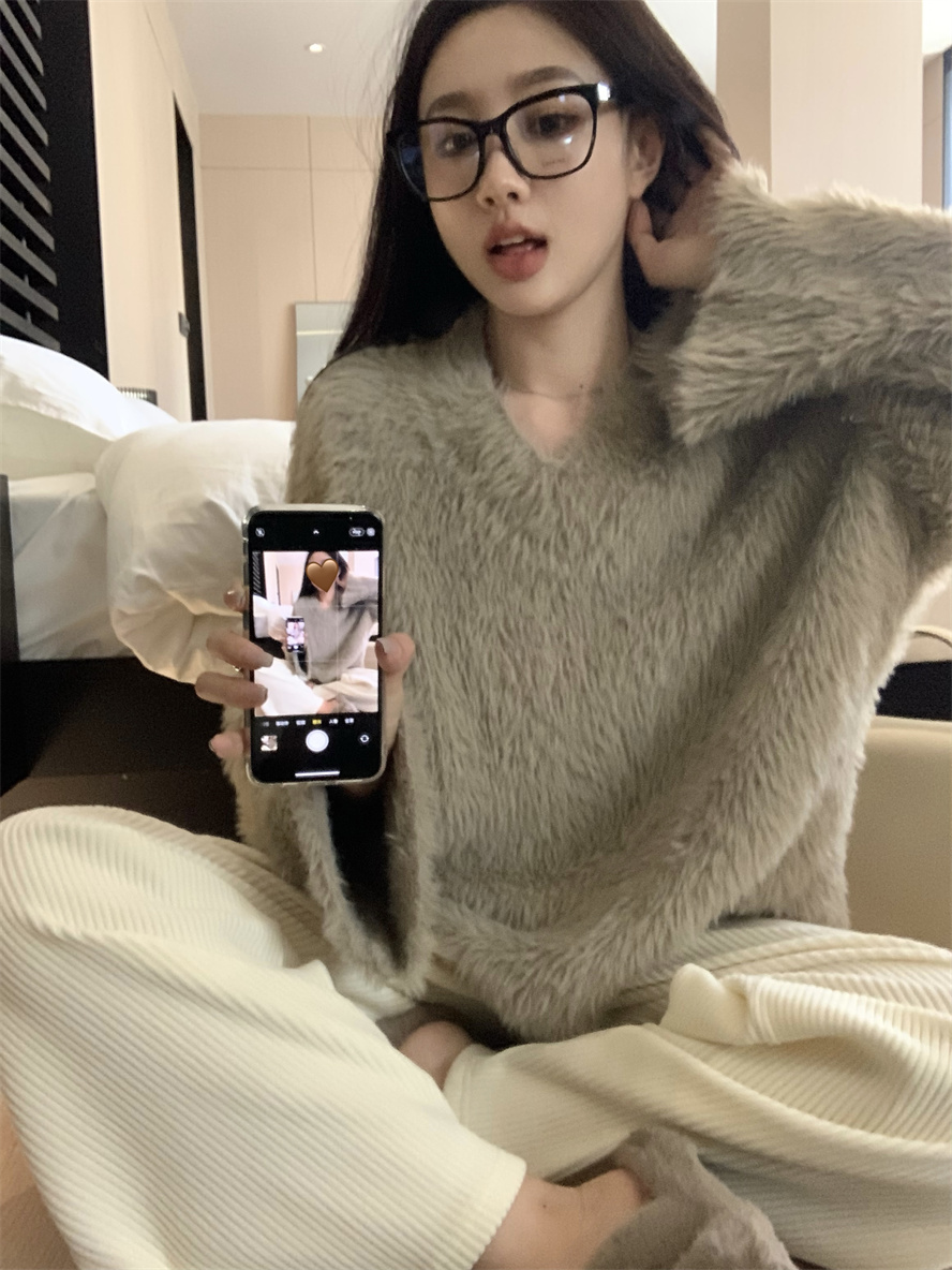 溫柔慵懶風v領套頭毛衣女秋冬季寬鬆針織衫仿水貂毛白色上衣外穿