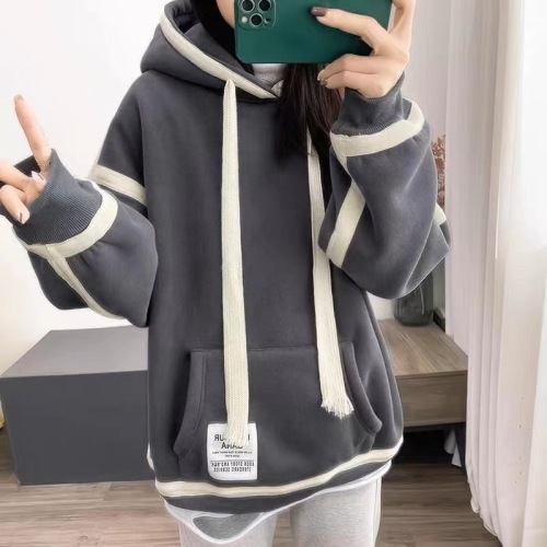 Design sense stitching contrasting colors autumn and winter velvet thickened hooded sweatshirt women's drawstring loose Korean style top jacket trendy