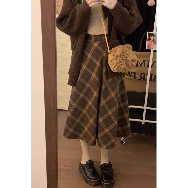 Woolen plaid skirt women's autumn and winter new loose retro British style mid-length high waist hip A-line long skirt
