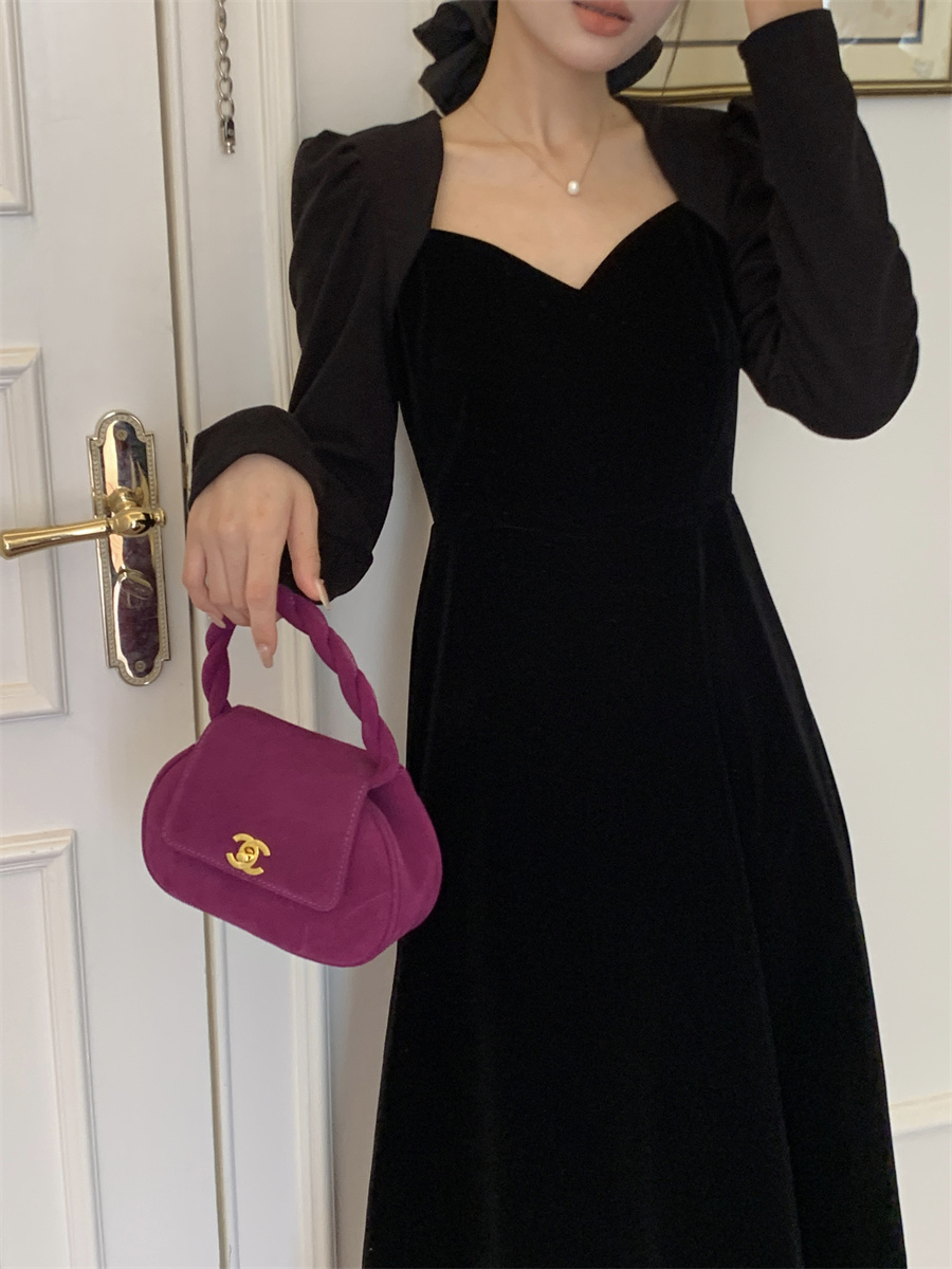 Real shot!  French-style square collar spliced ​​black waist velvet skirt high-end mid-length dress