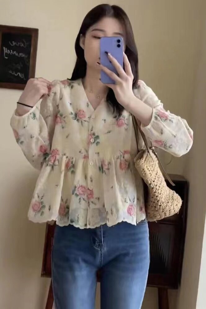 2023年秋裝新款小個子短款蕾絲襯衫女設計感小眾泡泡袖碎花襯衣女