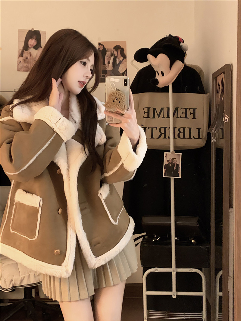 Real shot ~ Winter retro deerskin velvet spliced ​​fur all-in-one jacket for women, loose, warm and thickened motorcycle jacket