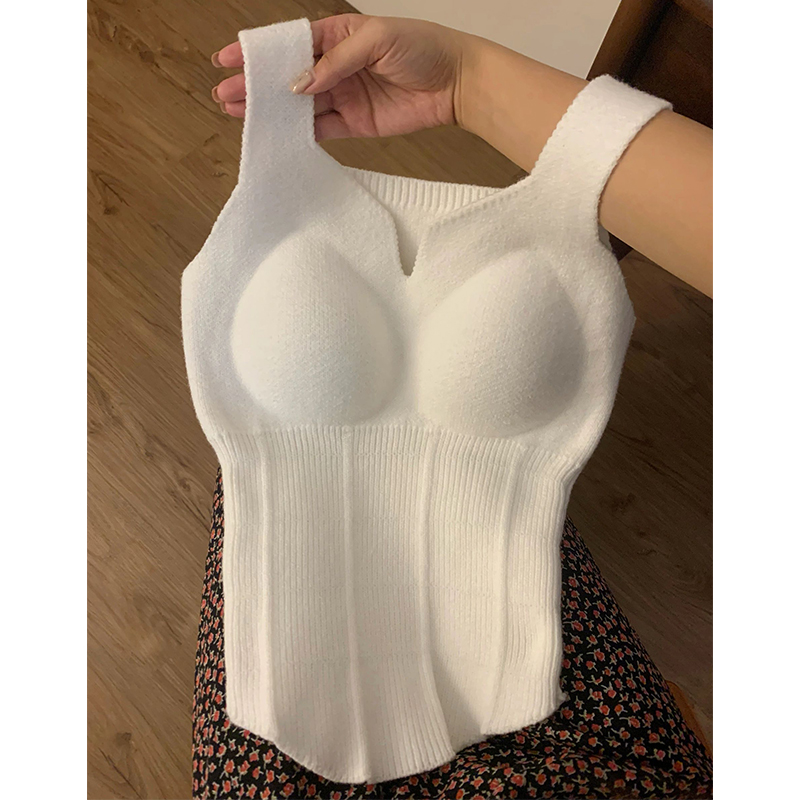 加厚保暖吊帶背心女秋冬2023新款純欲風無痕內衣內搭帶胸墊打底衫