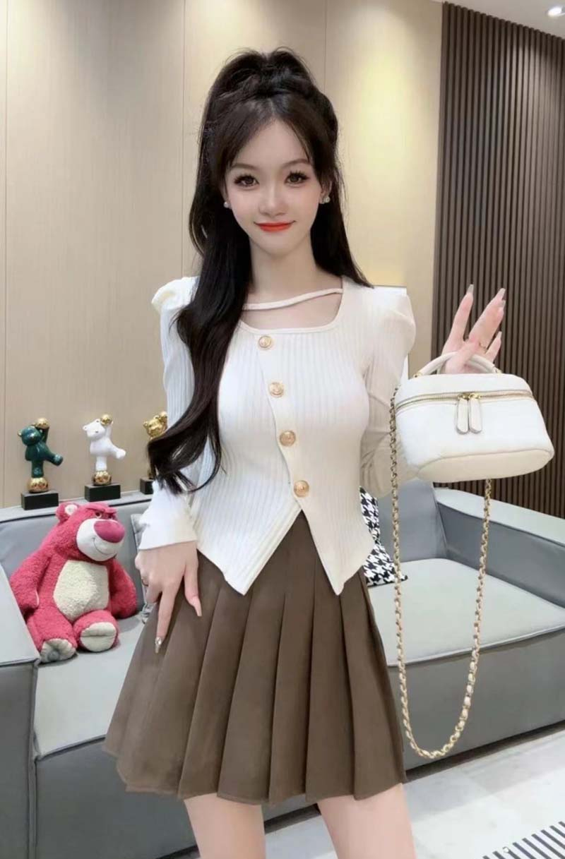 減齡別致辣妹方領不規則短款上衣女秋季泡泡袖針織內搭外穿打底衫