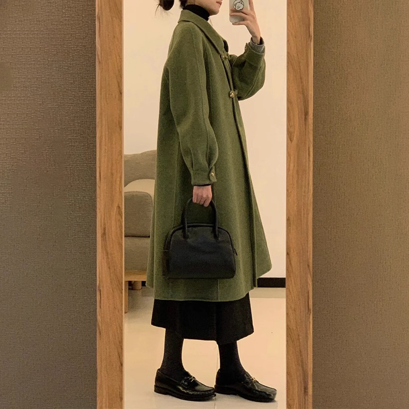 Green coat women's autumn and winter high-end 2023 new small medium-length Hepburn style woolen coat