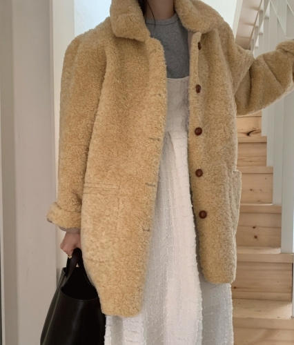 INS Korea Dongdaemun!  Autumn and winter warm fur one-piece lambswool coat mid-length coat
