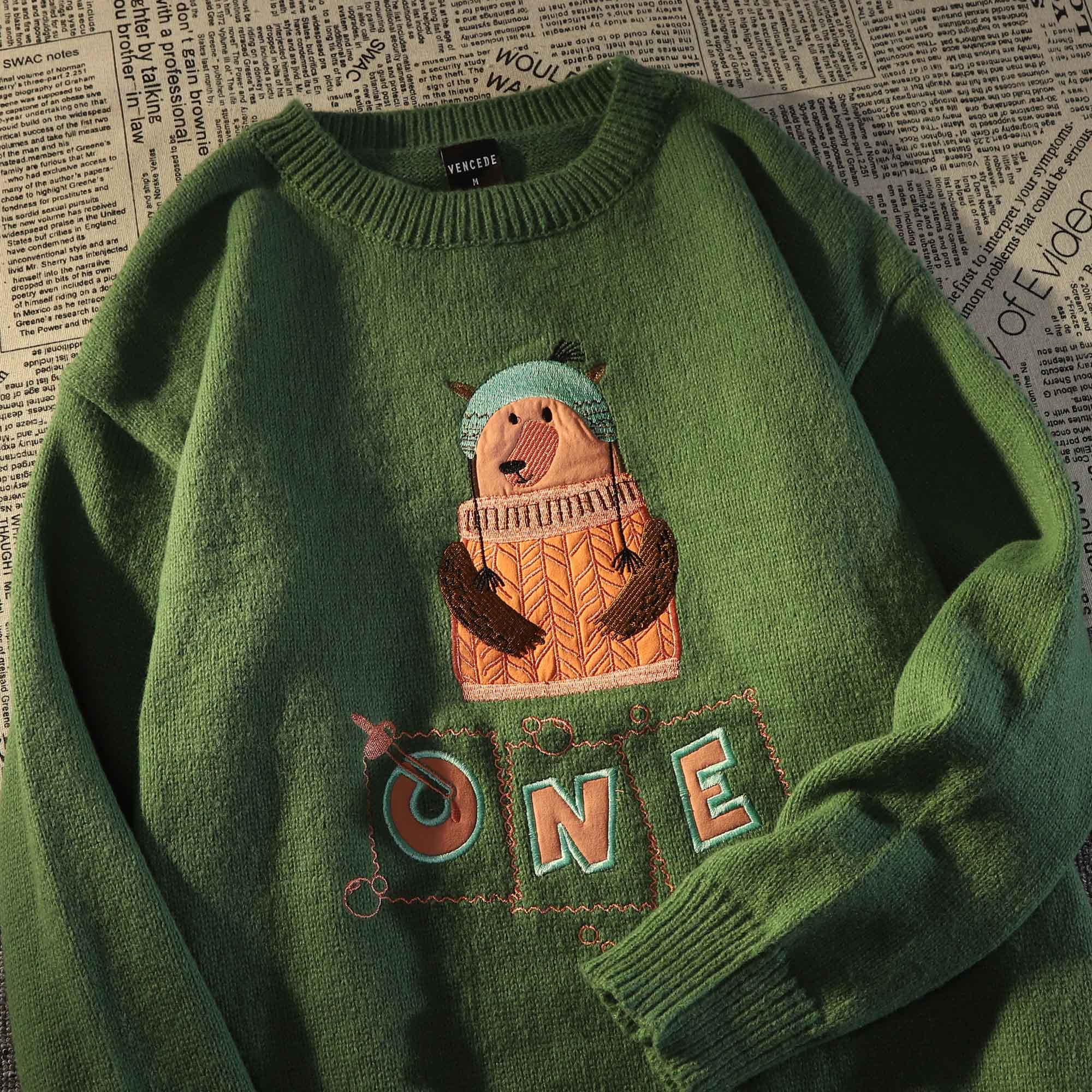 Arctic velvet Japanese retro bear knitted sweater for women 2023 autumn and winter loose outer wear lazy Hong Kong style jacket