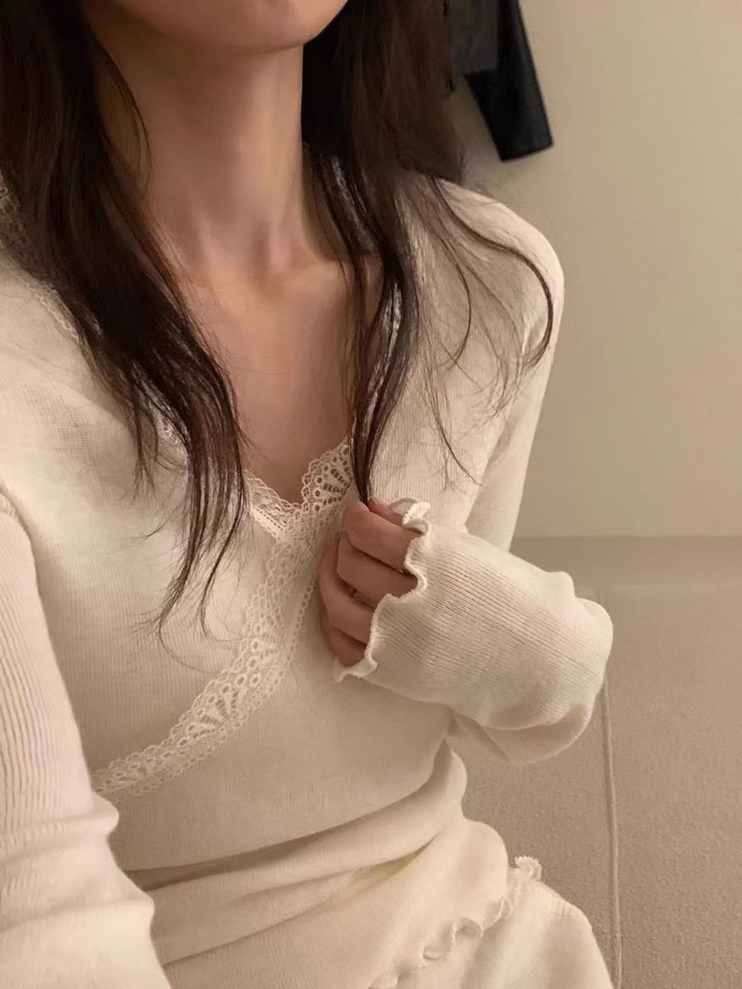 韓國秋款女V領蕾絲拼接木耳邊針織打底衫