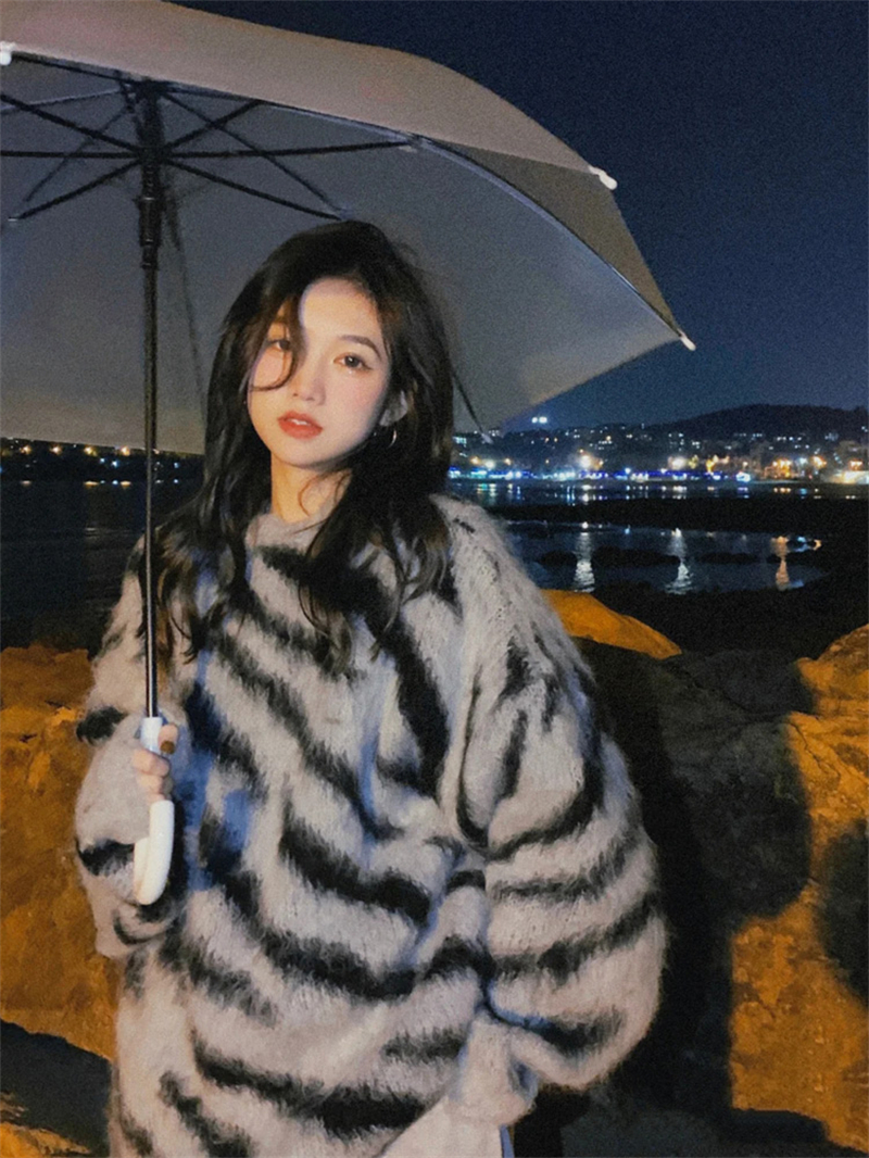 斑馬紋毛衣女秋冬季新款港風復古設計感小眾寬鬆慵懶套頭針織上衣