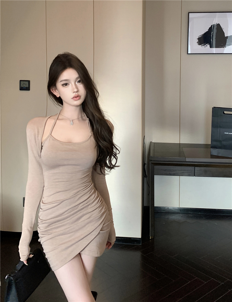 實拍~辣妹顯瘦連衣裙假兩件秋冬修身裙掛脖包臀裙