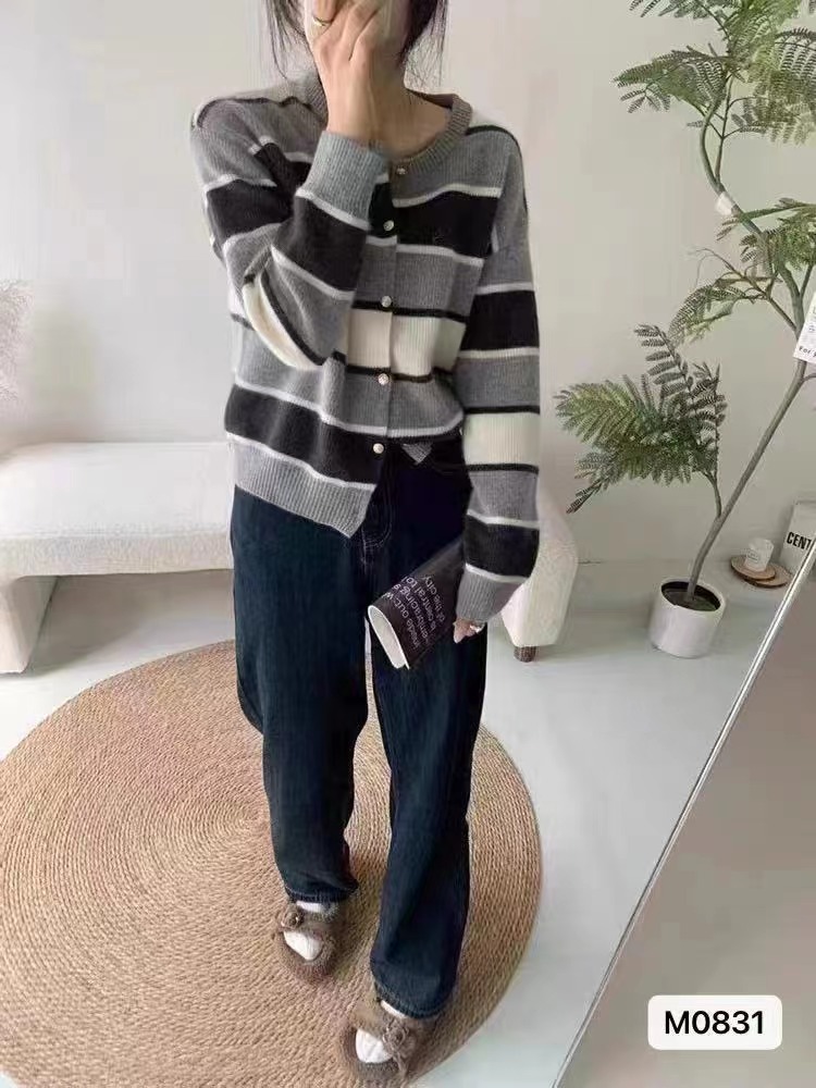 Striped sweater autumn sweater for women winter 2023 new coat high-end lazy style loose forest cardigan