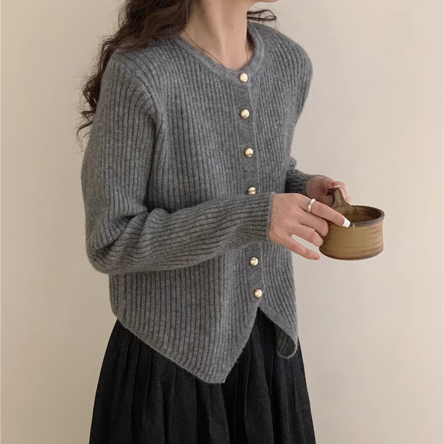Gentle wind round neck sweater cardigan for women autumn and winter new niche design hem slim short knitted jacket