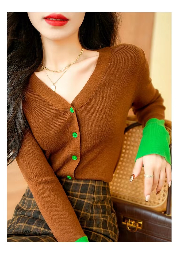 High-end, super good-looking, commuter cuffs, color-blocked knitted cardigan, autumn goddess-style outerwear v-neck thin top