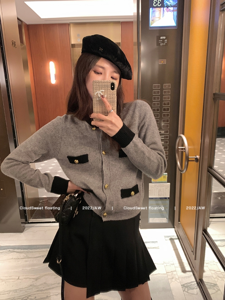 Xiaoxiangfeng round neck pure wool cardigan for women thickened 23 autumn and winter new contrast color cashmere knitted jacket sweater
