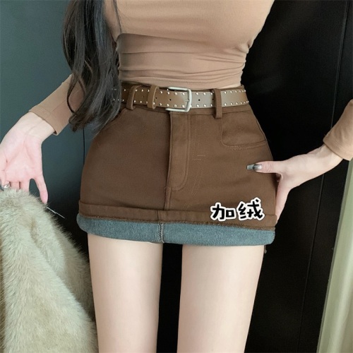 Real shot!  !  Velvet thickened denim skirt women's autumn and winter hot girl skirt high waist A-line hip-hugging short skirt