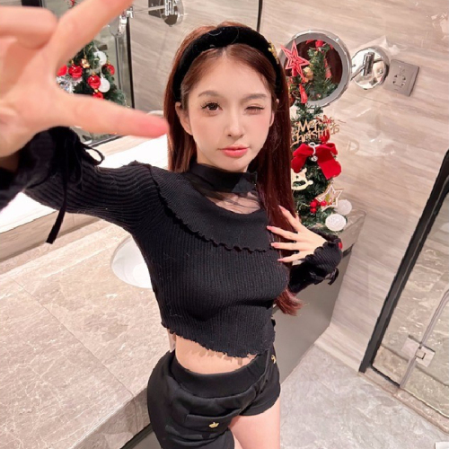 Pure sexy hottie black slanted shoulder long-sleeved knitted women's autumn and winter sexy off-shoulder, slim, irregular and chic