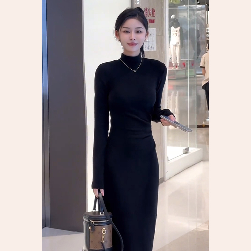 Hepburn style black high collar knitted dress for women 2023 new autumn and winter high-end inner bottoming long skirt