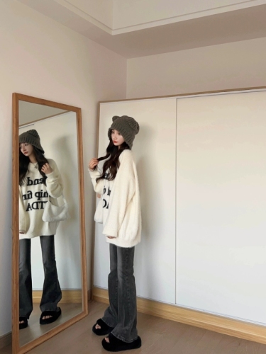 Loose and lazy style long-sleeved sweater for women  new autumn Korean style casual all-match letter warm sweater