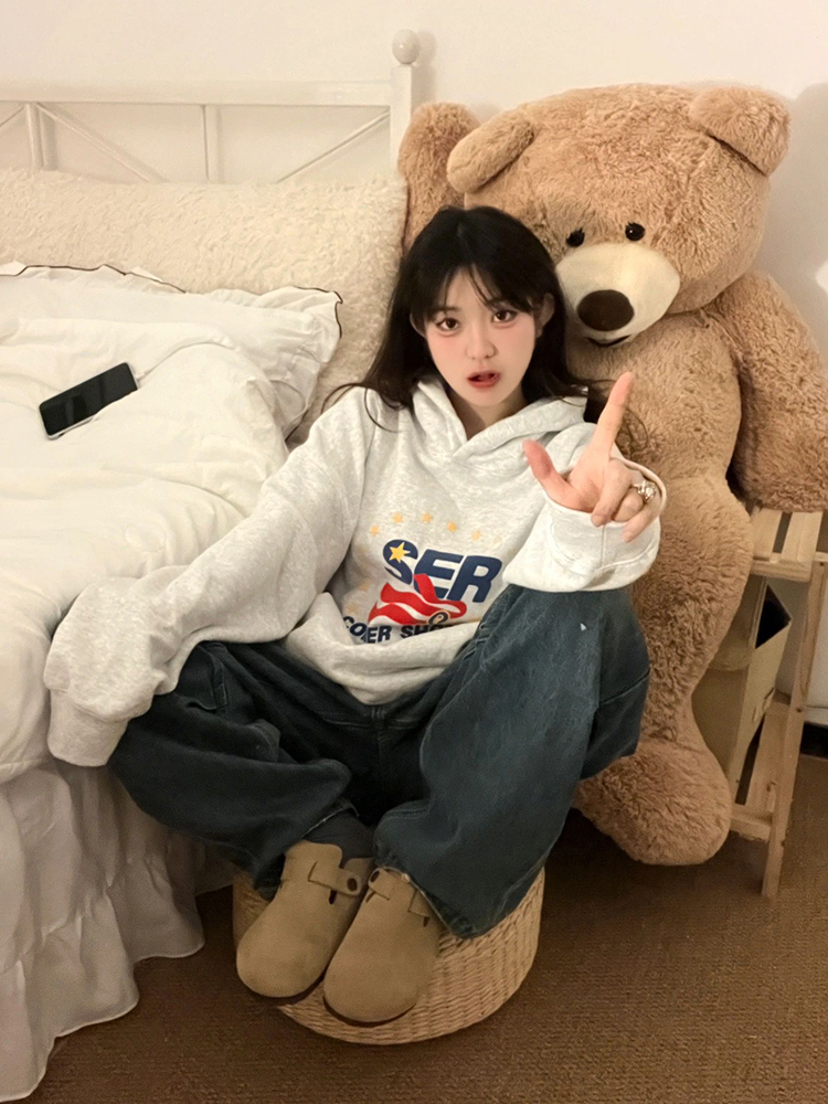 老6衣櫃冬季新款2023年網紅推薦韓系大黑扣v領麻花保暖毛衣女