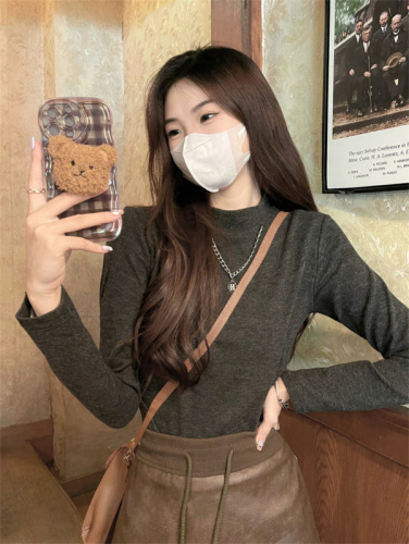 Real shot of half turtleneck bottoming shirt for women in autumn and winter, knitted long-sleeved T-shirt, high-end mid-collar top