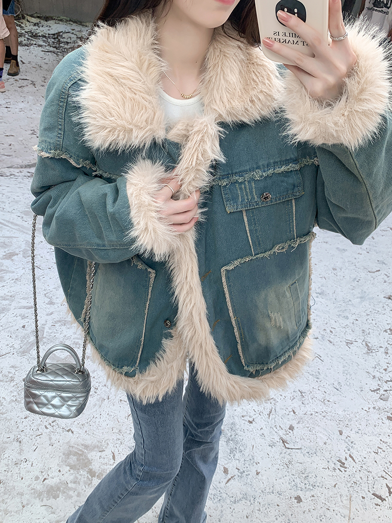 Real shot ~ Denim fur collar jacket for women in winter Hong Kong style retro quilted thickened loose long-sleeved top jacket