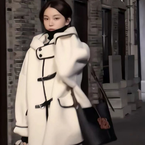 Hepburn style white buttoned woolen coat for women autumn and winter  new Korean style high-end short woolen coat
