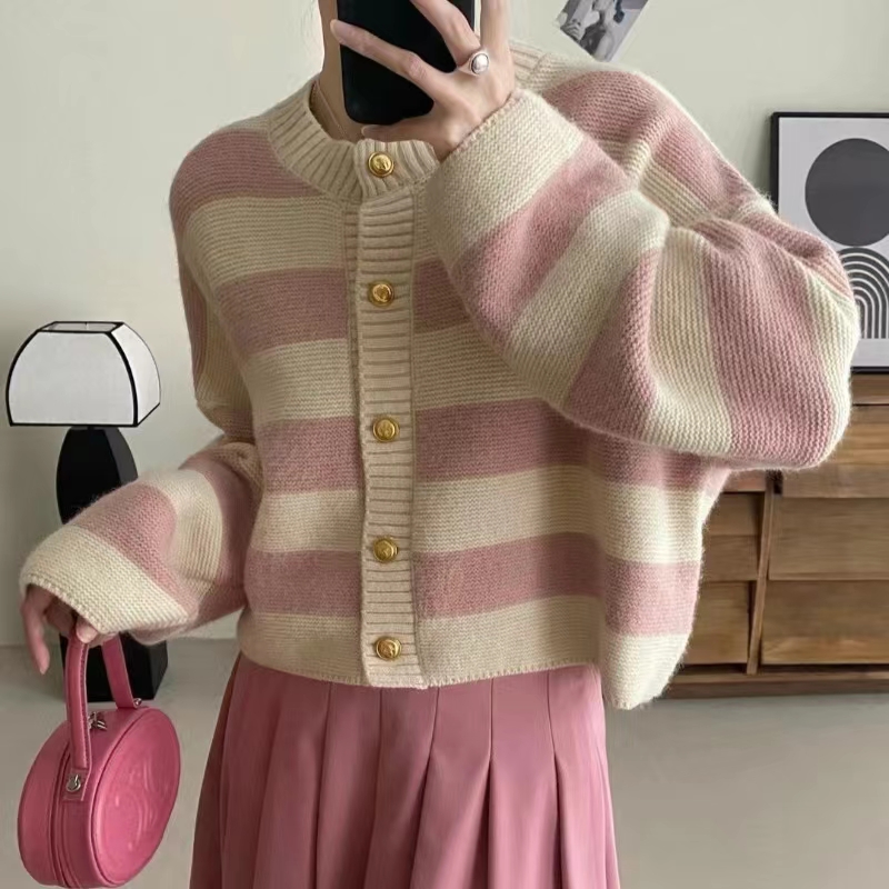 Korean chic autumn age-reducing retro contrast striped short knitted cardigan round neck small sweater jacket for women