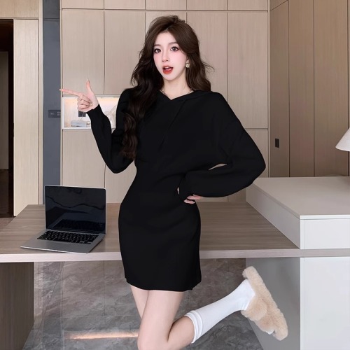 High-end temperament, waist-cinching hooded sweatshirt, knitted dress, bottoming sweater skirt, autumn and winter, pure lust for hot girls