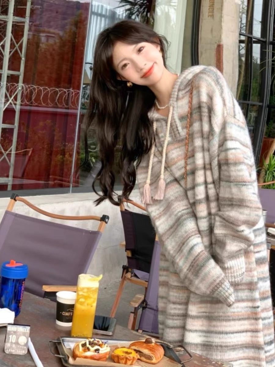 French striped hooded knitted dress for women autumn and winter 2023 new style lazy style sweater long skirt autumn