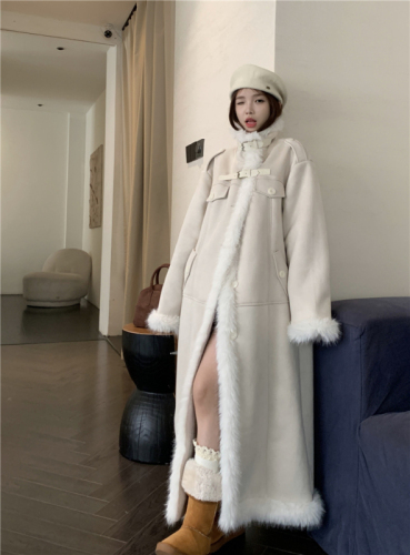 Real shot~Fur one-piece fur coat women's winter white sherpa coat