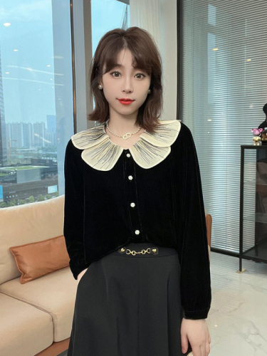 Baby doll collar gold velvet top for women, autumn  new women's clothing, age-reducing, stylish and chic small shirt, long-sleeved knitted women