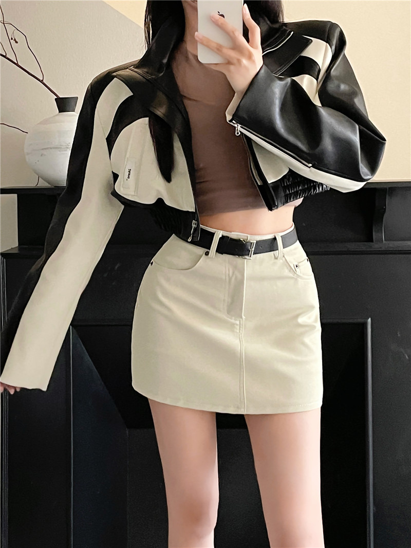 Actual shot of casual and fashionable leather skirt, high-waisted slimming skirt, A-line short skirt
