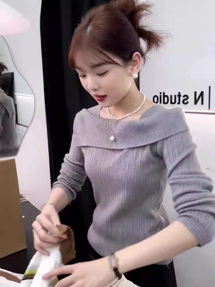Tea-flavored chic top 2023 early autumn new tea style outfit gray one-shoulder age-reducing knitted sweater for women