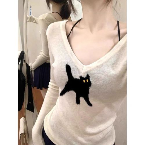 V-neck knitted bottoming shirt for women  early autumn new slim fit inner long-sleeved T-shirt hot girl collarbone top