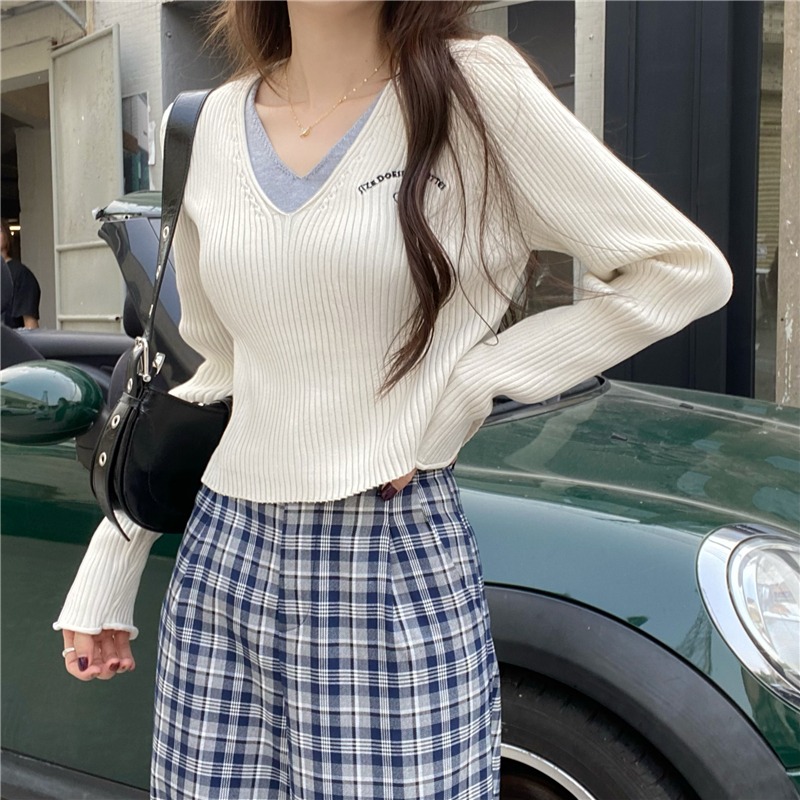 Fake two-piece spliced ​​letter embroidered long-sleeved sweater for women in fall and winter, slim-fitting inner layered high-end sweater base top