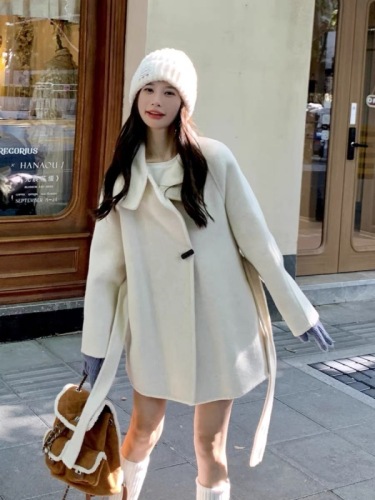 High-end Hepburn style short double-sided woolen coat for women winter new horn button woolen coat for small people