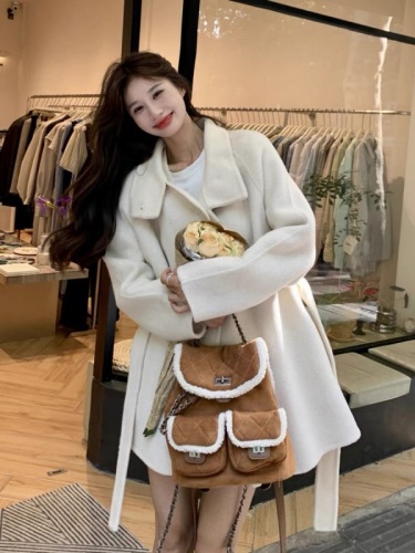High-end Hepburn style short double-sided woolen coat for women winter new horn button woolen coat for small people