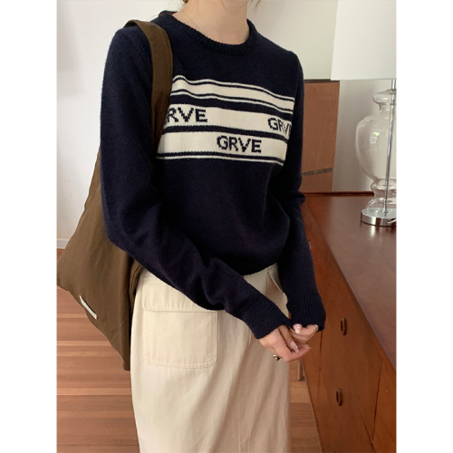 Real shot of American retro round neck long-sleeved sweater for women autumn striped contrast color college style casual top