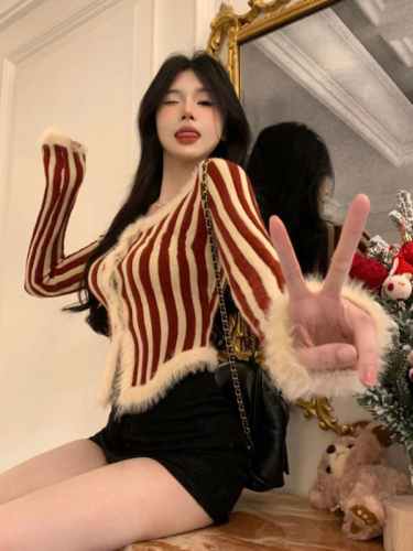 Real shot ~ American vertical striped knitted cardigan for women in autumn and winter new design plush top Christmas sweater