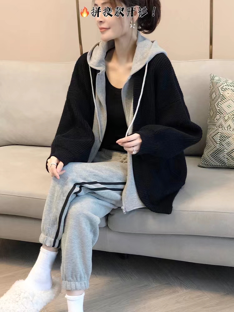 Black fake two-piece knitted jacket women's hooded fashionable style short top spring and autumn 2023 new European station