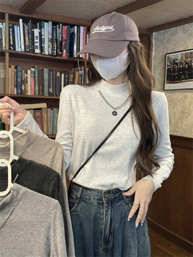 Real shot of half turtleneck bottoming shirt for women in autumn and winter, knitted long-sleeved T-shirt, high-end mid-collar top