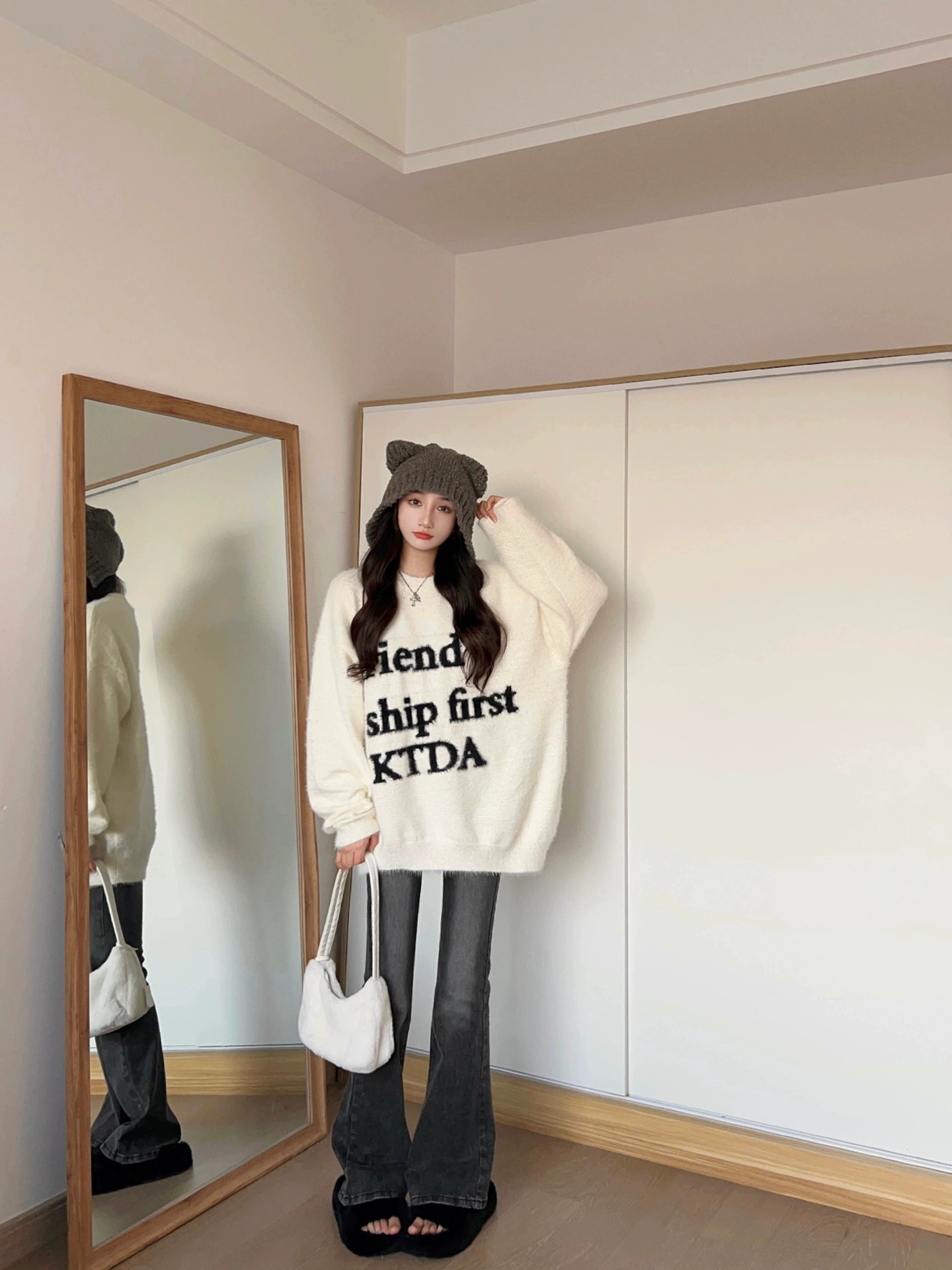 Loose and lazy style long-sleeved sweater for women 2023 new autumn Korean style casual all-match letter warm sweater