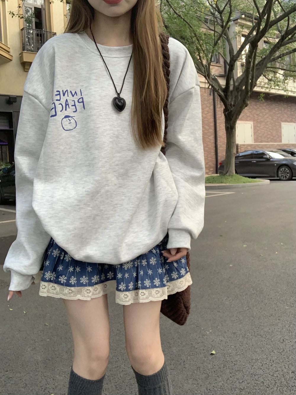 Velvet thickened sweatshirt for women autumn 2023 new college style salt letter print loose pullover long-sleeved top