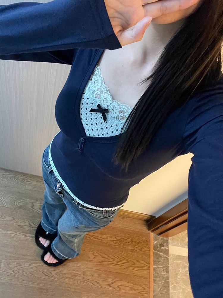 2024 260 free-fitting polka-dot fake two-piece top for women spring V-neck long-sleeved T-shirt